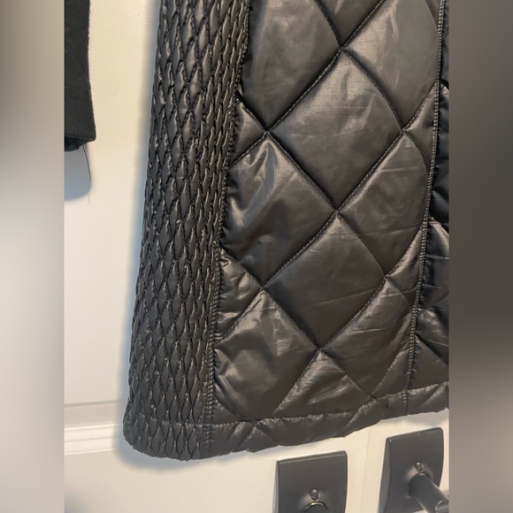 BCBGeneration Quilted Black Puffer Jacket Sz XS - Picture 10 of 13